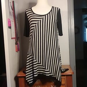 Kate & Mallory Short Sleeve Tunic